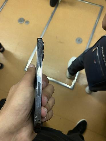 Apple iPhone: IPhone 13 Pro, 128 GB, Qara, Face ID — 3