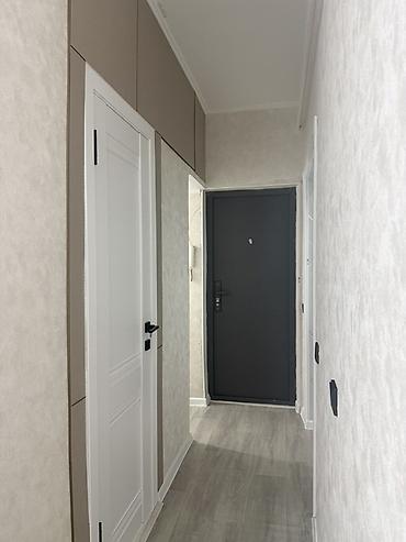 flat osh: 📢 Срочно продается 1-комнатная квартира! 🏠 105 серия 📐 Площадь: 35 м² — 4