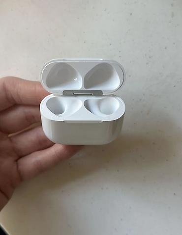 jbl tws 4 оригинал: Məhsul - Airpods 4 Xanım tərəfindən istifadə olunub. Orijinaldır. 1 — 1