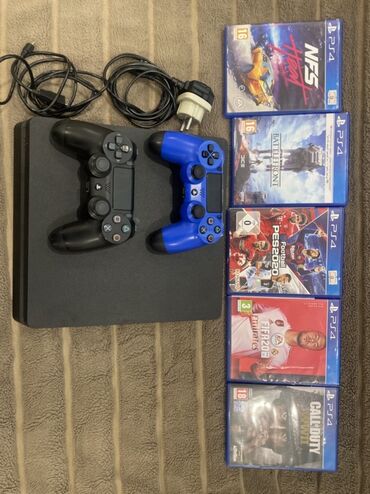 playstation 4 yeni: PlayStation 4 Slim komplekti Paketə daxildir: - PS4 Slim konsolu