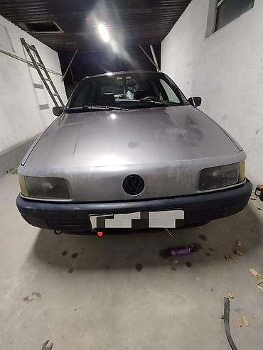 Volkswagen: Volkswagen Passat: 1991 г., 1.8 л, Механика, Бензин, Седан — 2