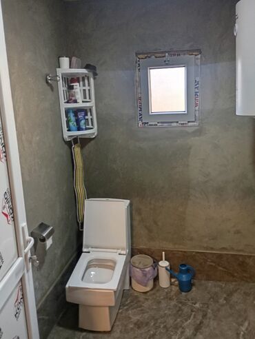 Həyət evləri və villaların satışı: 4 otaqlı, 2 kv. m, Orta təmir — 20