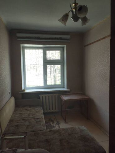 срочно продается квартира: 3 комнаты, 52 м², Индивидуалка, 1 этаж, Косметический ремонт