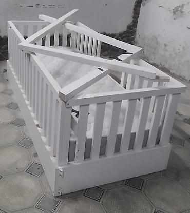 cen bak: Oğlan və qız üçün, İşlənmiş, Dördbucaq, Beşik, Dəstsiz, Matras ilə, Yellənmə mexanizmsiz — 4