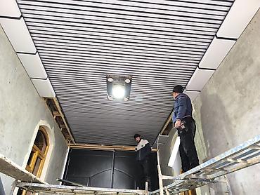 Потолочные работы: Реечный подвесной потолок для улицы/крыльца с декоративным карнизом и — 7