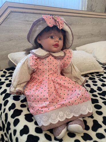 Игрушки: Фарфоровая кукла в винтажном стиле. - Материал: фарфоровая голова и — 4