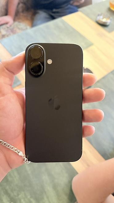 IPhone 16, 128 GB, Qara, Face ID