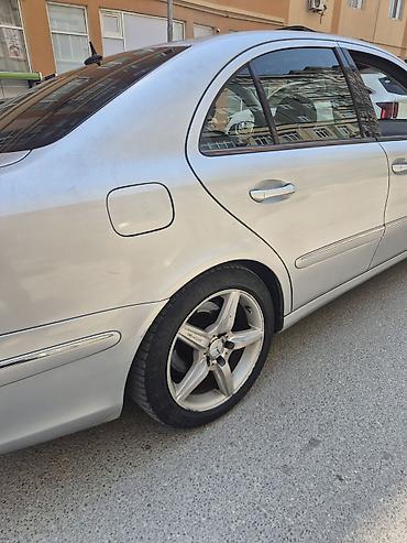 Mercedes-Benz: Mercedes-Benz E-Class sedan - Gümüşü rəng, 4 qapılı kuzov - AMG — 6