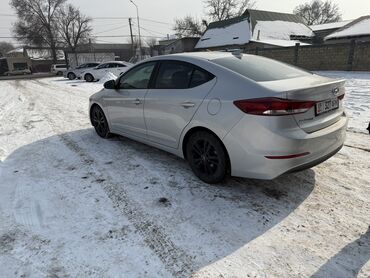 hundai avante: Hyundai Elantra: 2017 г., 0.2 л, Автомат, Бензин, Седан