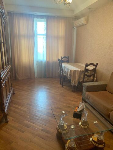 Uzunmüddətli kirayə mənzillər: Yasamal rayonu, 20 yanvar və İnşaatçılar metrosunun yaxınlığında Abbas — 1