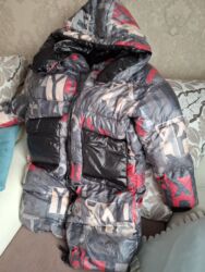 зелёный пиджак: Детская зимняя куртка-пуховик с капюшоном. - Теплый объемный