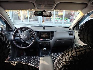 Kia: Kia Rio: 1.4 l | 2010 il Sedan — 7