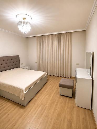 Mənzillər: 2 otaqlı, Yeni tikili, m. Qara Qarayev, 93 kv. m — 4