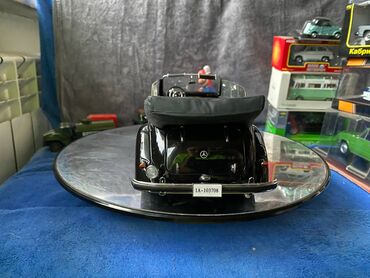 Avtomobil modelləri: Коллекционная модель Mercedes-Benz 770K Pullman W150 Black 1938 Road — 13