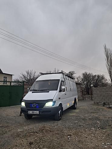 Легкий грузовой транспорт: Легкий грузовик, Mercedes-Benz — 4