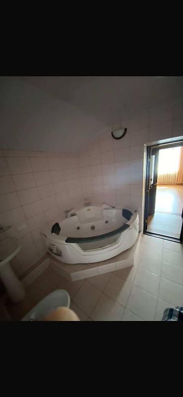 Долгосрочная аренда домов: 300 м², 6 комнат — 6