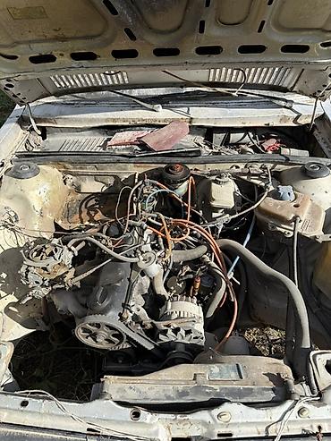 Audi 80: 1981 г., Бензин, Седан