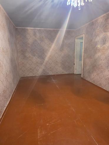 Продажа квартир: 2 комнаты, 43 м², 10 мкр 104 серия, 2 этаж — 7