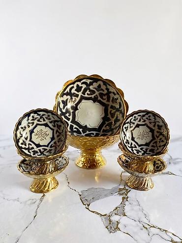 соус сырный: ЦЕНА ДОГОВОРНАЯ ПРОДАМ ДЕШЕВО ‼️‼️ Набор декоративной посуды на ножке — 1