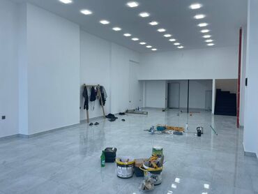 Digər kommersiya daşınmaz əmlakı: İdeal yer. Obyekt icareye verilir. Obyektin sahesi 80 kv- dır — 2