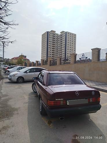Mercedes-Benz: Mercedes-Benz 190 (W201): 1.8 l | 1992 il Sedan — 4