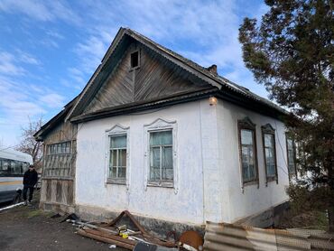 продажа дом село токмок: 40 м², 3 комнаты, Старый ремонт Без мебели