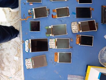 Telefon ekranları: Retro telefonların ekranları — 7