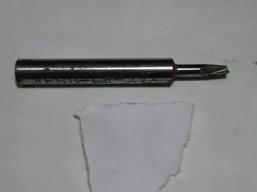 Ostali uređaji: Glodalo, 2,5mm, 3mm, 3,5mm, 4mm, 5mm Cena je po komadu od 250din za — 9