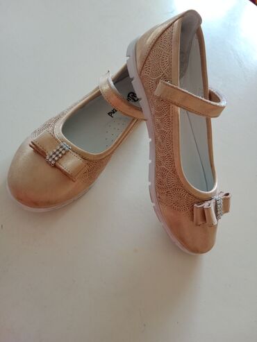 Kids' Footwear: Ballet shoes, Size - 34
