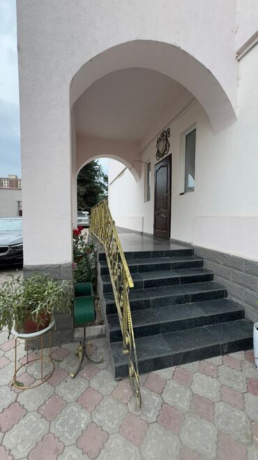 Долгосрочная аренда домов: 670 м², 8 комнат — 5