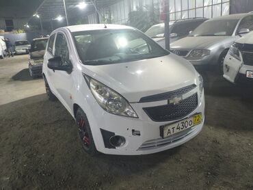 купить машину хендай солярис: Chevrolet Spark: 2011 г., 1 л, Механика, Бензин, Хэтчбэк