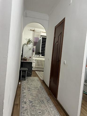 Продажа квартир: 1 комната, 37 м², 5 мкр Индивидуалка, 3 этаж — 3