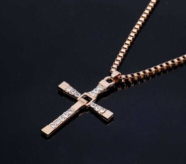 laneno odelo zensko: Pendant necklace