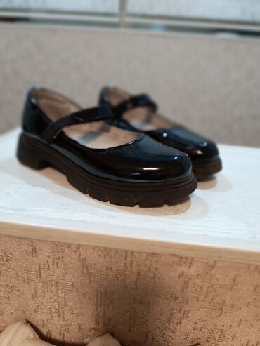 туфли женские 36 размер: Туфли школьные 
размер 36 
в хорошем состоянии 
цена 1000