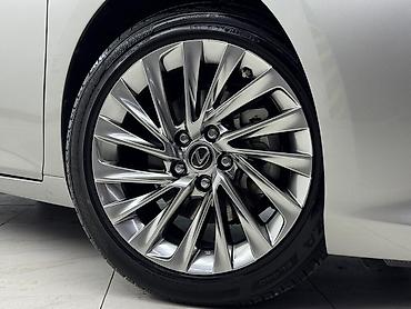 Lexus: Lexus ES: 2021 г., 2.5 л, Вариатор, Гибрид, Седан — 9