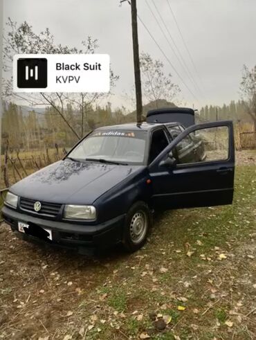 Volkswagen: Volkswagen Vento: 1992 г., 1.8 л, Механика, Бензин, Седан