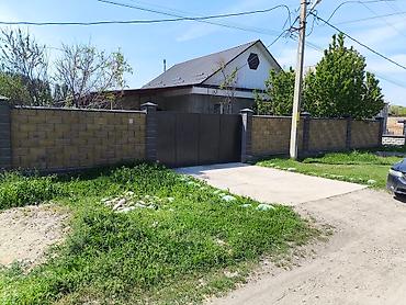 Продажа коттеджей и домов: Продается дом в поселке Манас, 16 км от города Бишкек, участок 8 — 8