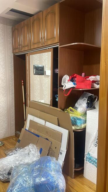 Dolablar: İşlənmiş, Düz dolab, Dəhliz dolabı