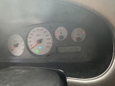 2002: Nissan Primera: 2002 г., 1.8 л, Бензин, Седан — 4