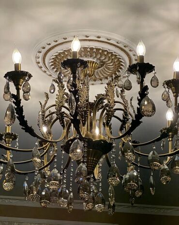 lustur aliram: Çılçıraq, 10 və daha çox lampa, Xrustal