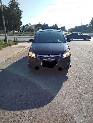 man sat: Opel Zafira: 1.9 l | 2005 il 518000 km Van/Minivan — 1