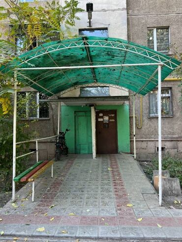 аренда квартир в бишкеке район восток 5: 1 комната, 35 м², 105 серия, 4 этаж, Косметический ремонт