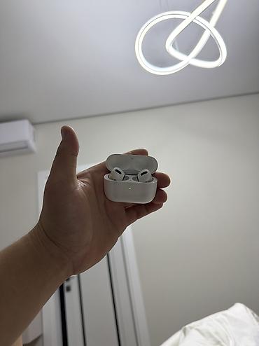 Аксессуары для мобильных телефонов: Беспроводные вакуумные наушники, Apple, AirPods Pro, Б/у — 2