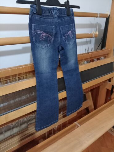 Farmerke: Farmerke za devojčicu od 6-7god, podesiv pojas, nogavice blago — 9