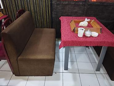 kafe ucun bar: Skameykalar ilə, Kvadrat masa, 4 nəfər — 2