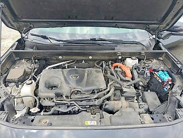 inter: Toyota RAV4: 2022 г., 2.5 л, Автомат, Гибрид — 9