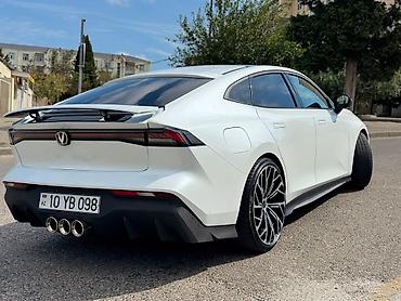 qapı paneli: Changan Uni-V: 1.5 l | 2025 il 36000 km Sedan — 1