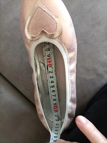 shoes: Cista koza,ulozak anatomski,lagane,mekane .Odgovaraju broju 37.Pavle — 10
