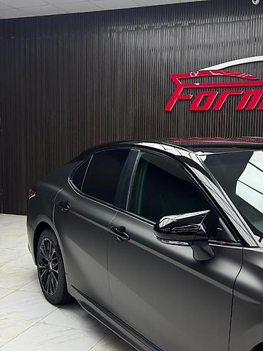 byd e2 2024: Toyota Camry: 2022 г., 2.5 л, Автомат, Гибрид, Седан — 5