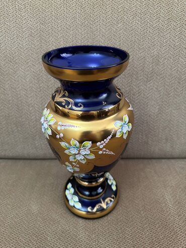 ваза для сладостей: Одна ваза, Богемское стекло